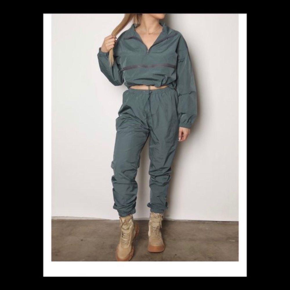 Teal windbreaker jogging set